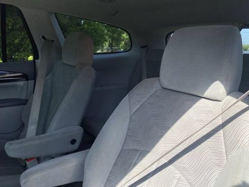 Used 2017 Buick Enclave Convenience FWD image 11