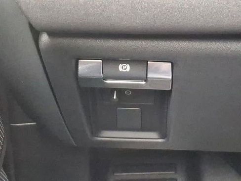 Used 2023 Land Rover Defender 110 X-Dynamic SE image 27