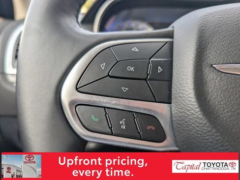 Used 2018 Chrysler 300 Touring L RWD image 16