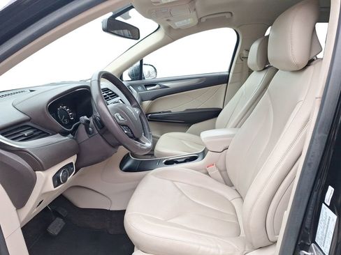 Used 2018 Lincoln MKC Premiere image 10