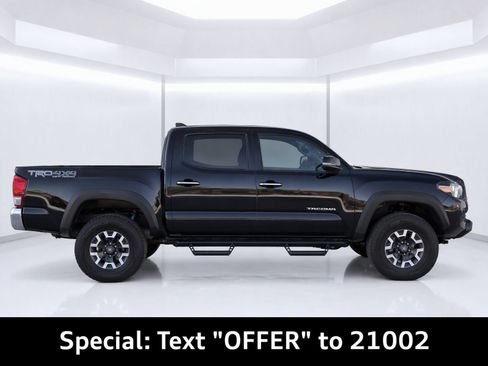 Used 2019 Toyota Tacoma TRD Off-Road AWD/4WD image 3
