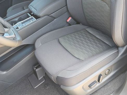 New 2026 Nissan Pathfinder SV image 16