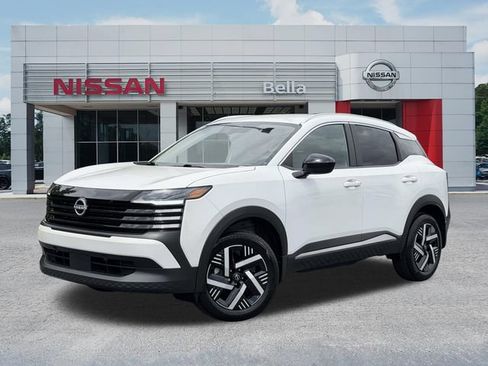 Used 2026 Nissan Kicks SV FWD image 1