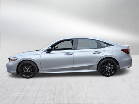 Used 2025 Honda Civic Sport image 4