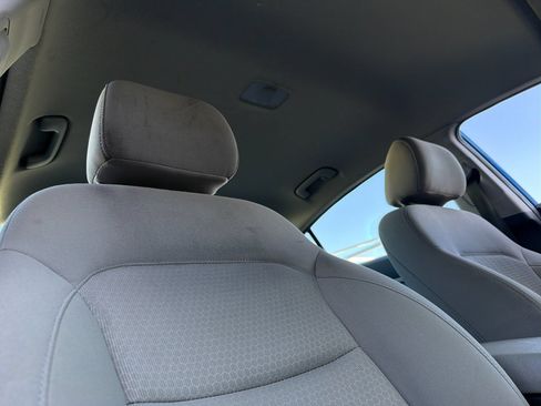 Used 2017 Hyundai Elantra SE FWD image 16