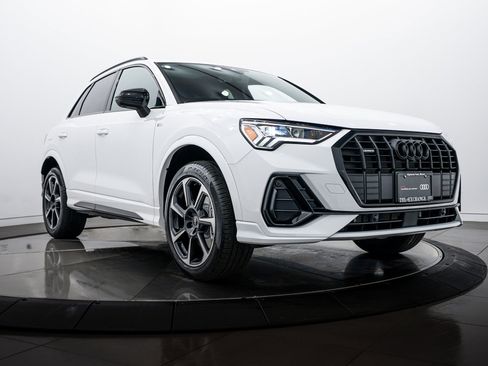 Certified 2025 Audi Q3 2.0T Premium Plus w/ Premium Plus Package image 1