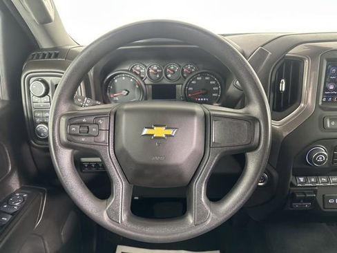 Used 2025 Chevrolet Silverado 2500 Custom w/ Custom Value Package image 18
