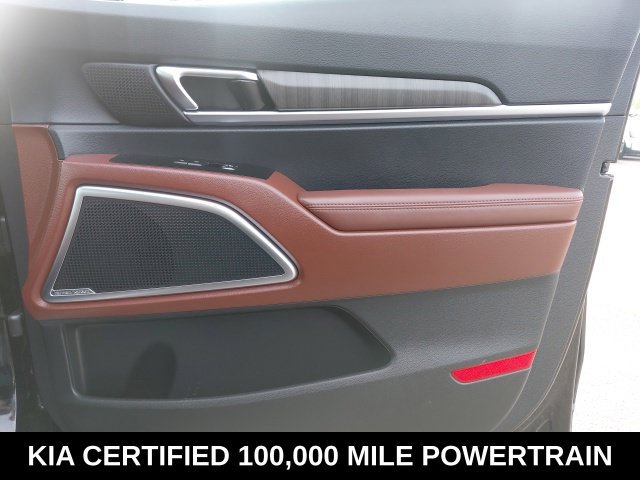 Certified 2025 Kia Telluride SX w/ SX Captain's Chair Package FWD image 33