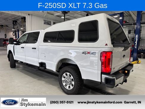 Used 2024 Ford F250 XLT AWD/4WD image 4