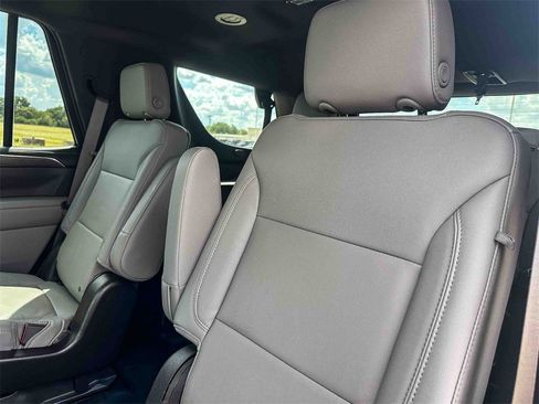 Used 2023 Chevrolet Tahoe Z71 w/ Luxury Package image 25