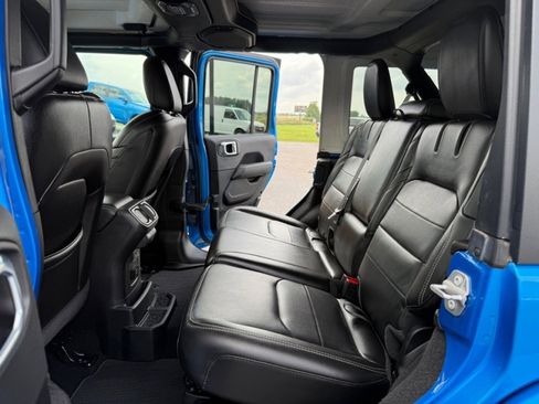 Used 2021 Jeep Wrangler Unlimited Sahara w/ Dual Top Group image 14