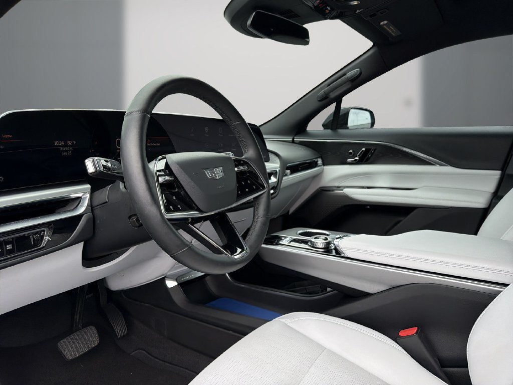 Certified 2024 Cadillac Lyriq Sport RWD image 12