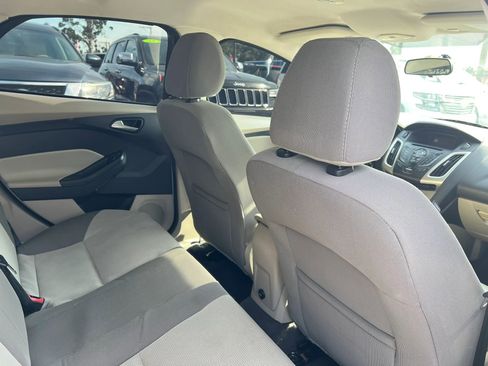 Used 2014 Ford Focus SE FWD image 15