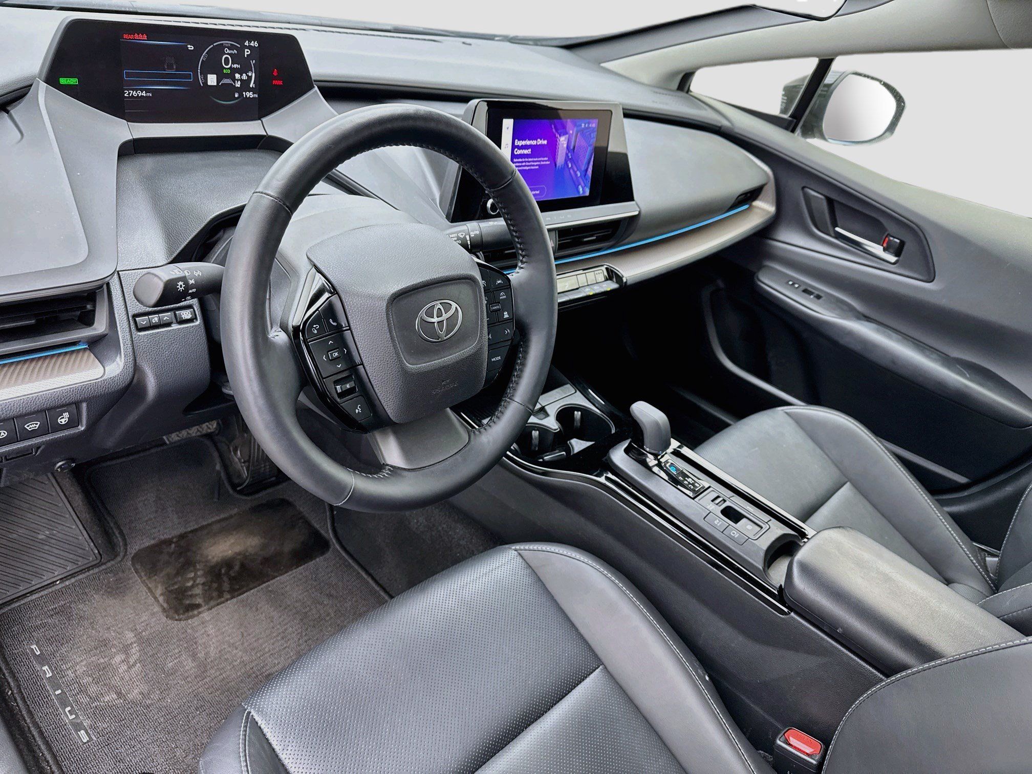 Used 2025 Toyota Prius XLE FWD image 7