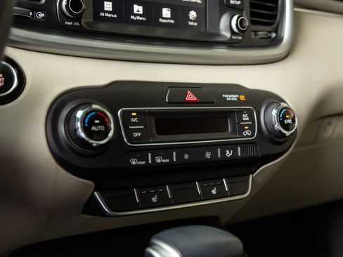 Used 2020 Kia Sorento EX FWD image 25