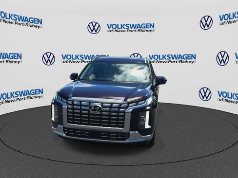 Used 2023 Hyundai Palisade Calligraphy FWD image 3