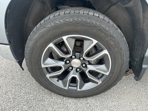 Certified 2023 Chevrolet Silverado 1500 LT AWD/4WD image 16