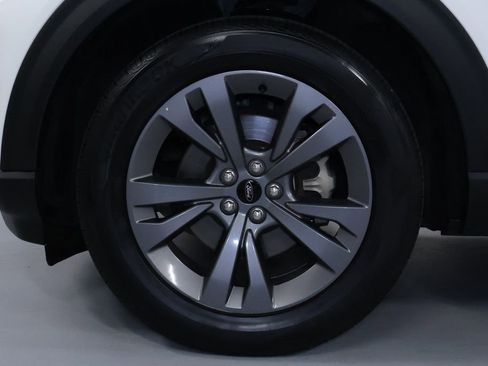 Used 2021 Ford Explorer XLT w/ Equipment Group 202A image 32