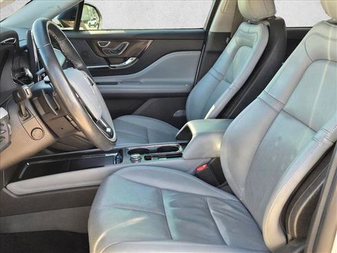 Used 2022 Lincoln Corsair Reserve w/ Sport Package image 16