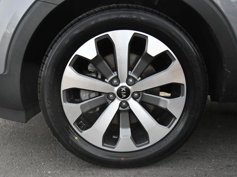 Used 2020 Kia Telluride EX w/ EX Premium Package image 12