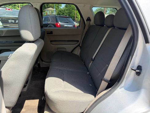 Used 2010 Ford Escape XLS FWD image 12