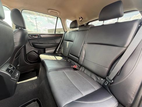 Used 2018 Subaru Outback 3.6R Limited AWD/4WD image 25