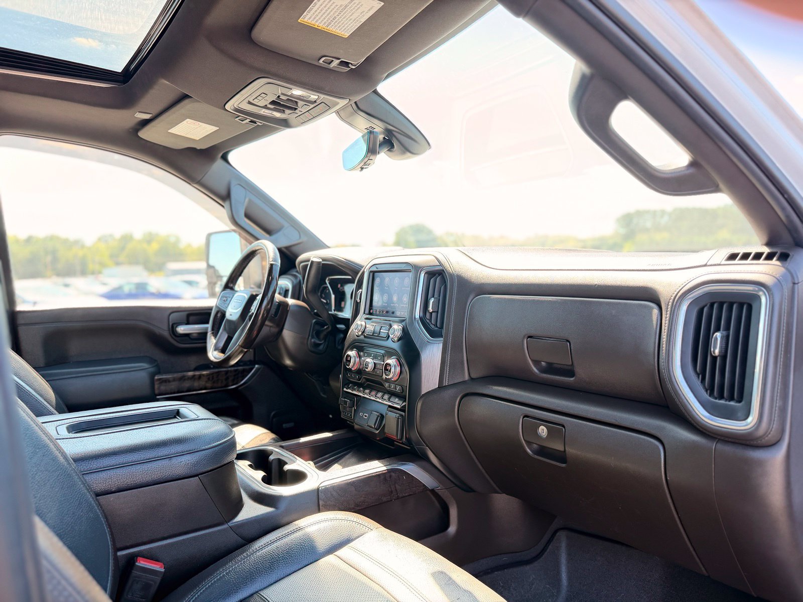 Used 2021 GMC Sierra 3500 Denali w/ Denali Ultimate Package AWD/4WD image 33