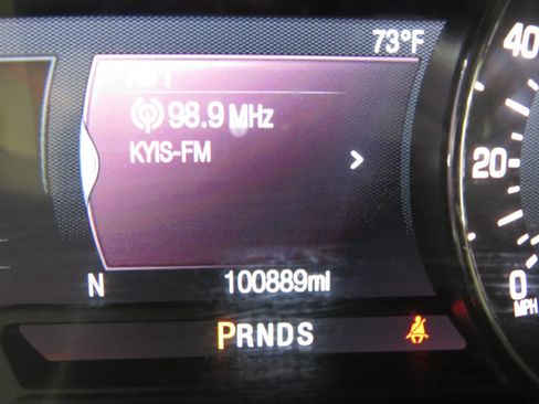 Used 2017 Lincoln MKZ Premiere FWD image 17