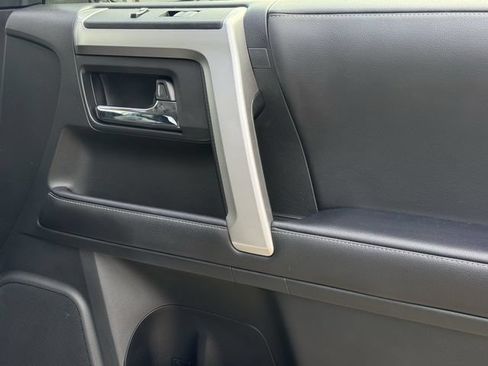 Used 2022 Toyota 4Runner Limited RWD image 29