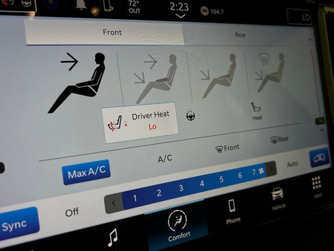 Used 2024 Chrysler Pacifica Touring-L image 20