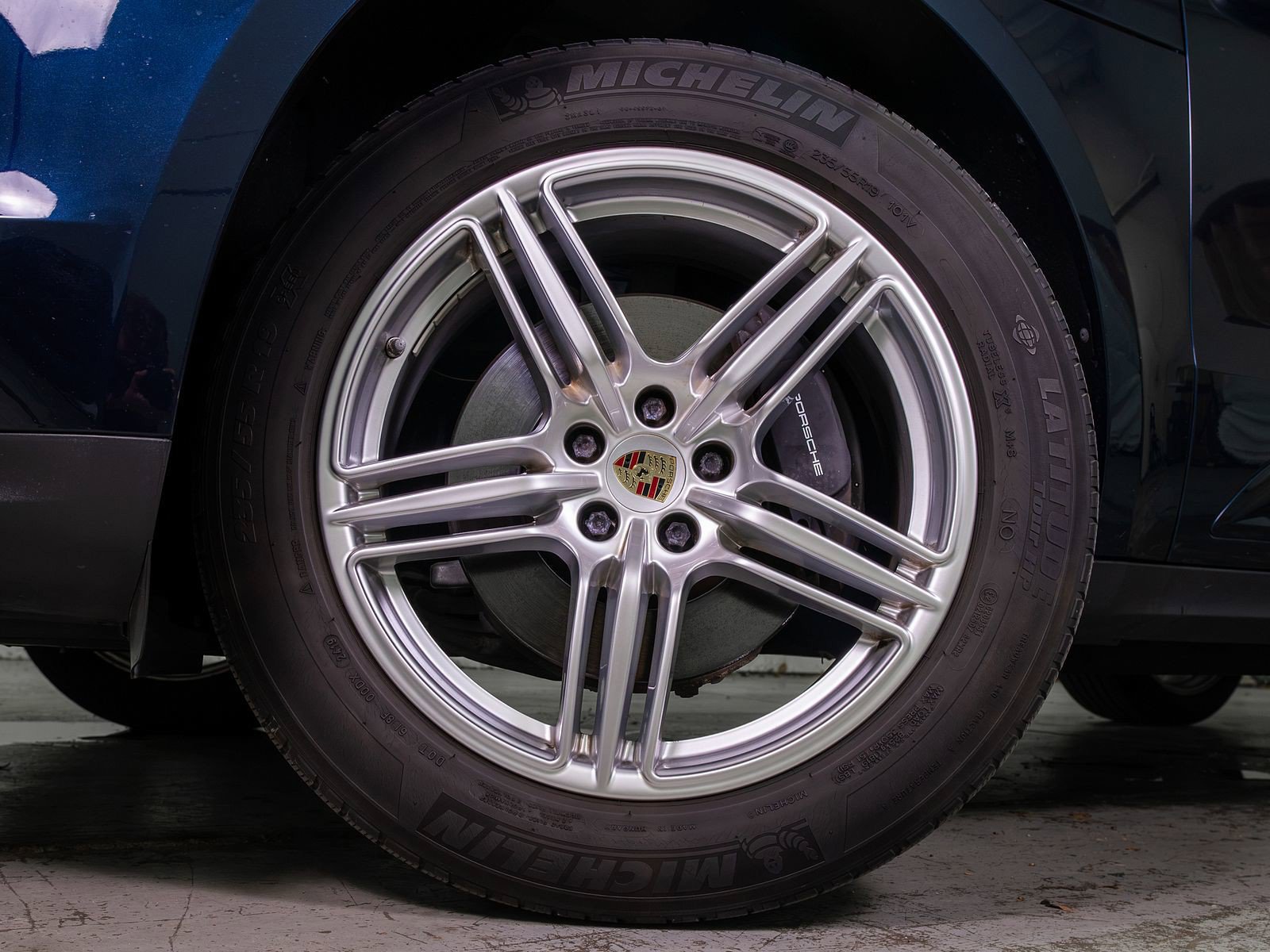 Used 2020 Porsche Macan AWD/4WD image 6