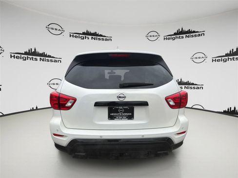 Used 2020 Nissan Pathfinder SL image 4