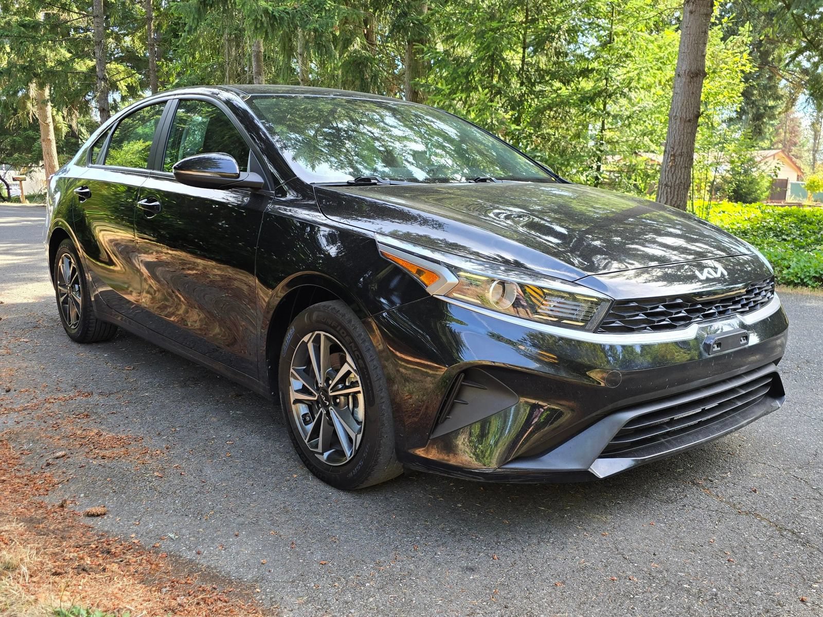 Used 2023 Kia Forte LXS w/ LXS Technology Package FWD image 7