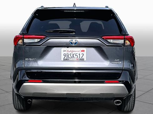 Used 2022 Toyota RAV4 SE w/ SE Grade Weather Package image 4