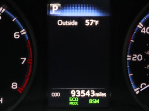 Used 2018 Toyota RAV4 XLE AWD/4WD image 20