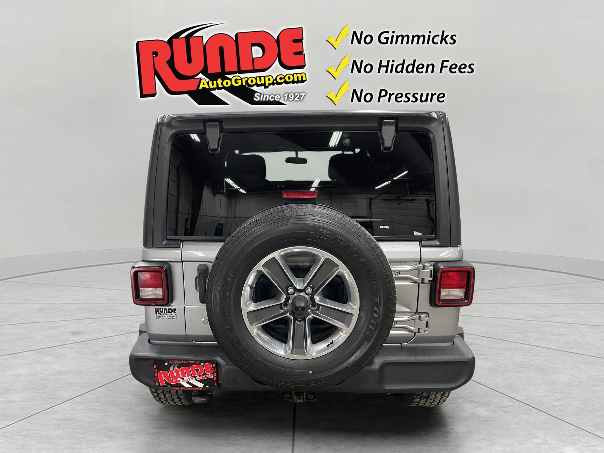 Used 2019 Jeep Wrangler Unlimited Sahara AWD/4WD image 4