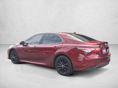 Used 2019 Toyota Camry LE FWD image 7