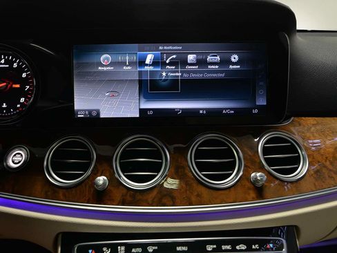 Used 2017 Mercedes-Benz E 300 image 16