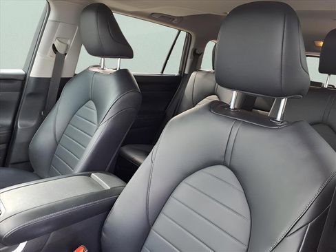 Used 2024 Toyota Highlander XLE image 15