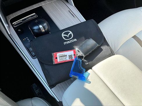 Used 2024 MAZDA CX-90 Plug-In Hybrid w/ Premium Plus AWD/4WD image 32