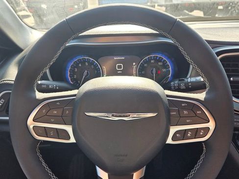 New 2026 Chrysler Pacifica Select FWD image 27