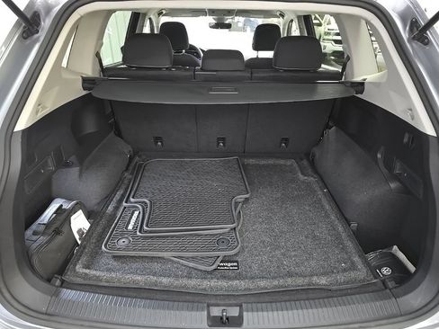 Used 2024 Volkswagen Tiguan S AWD/4WD image 11