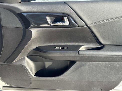 Used 2015 Honda Accord Sport image 18