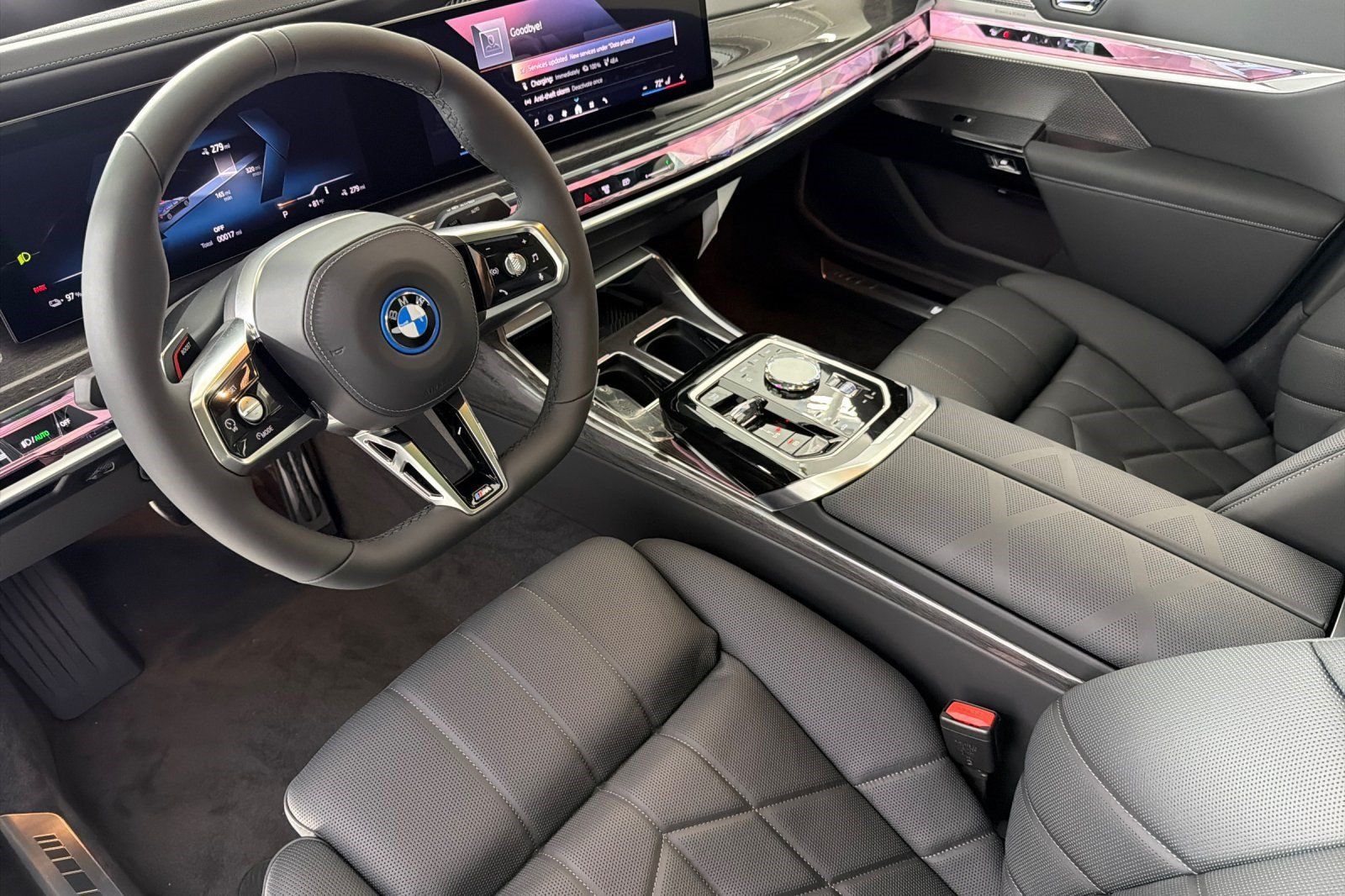 Used 2026 BMW i7 eDrive50 w/ M Sport Package RWD image 4