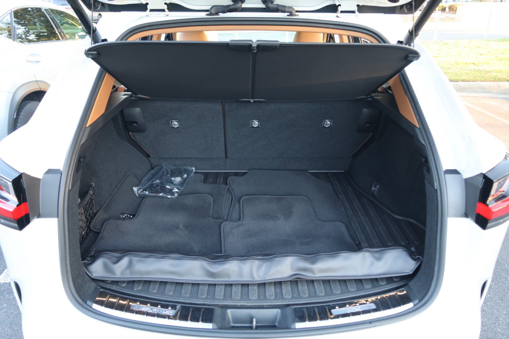 Certified 2025 Lexus NX 350h AWD w/ Accessory Package (K3) image 41