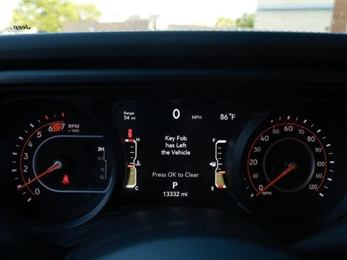 Used 2025 Jeep Wrangler Unlimited Rubicon AWD/4WD image 41