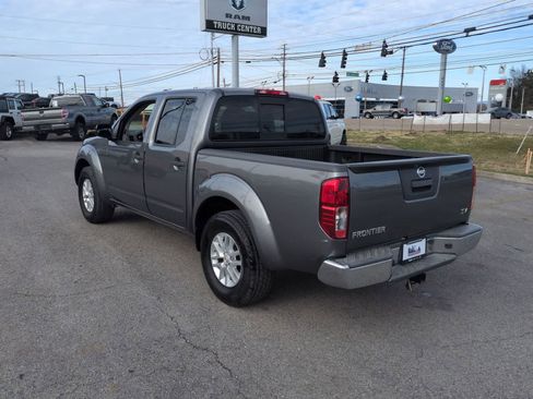 Used 2019 Nissan Frontier SV image 6