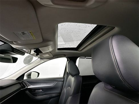 Used 2024 MAZDA CX-90 3.3 Turbo w/ Preferred Plus image 18