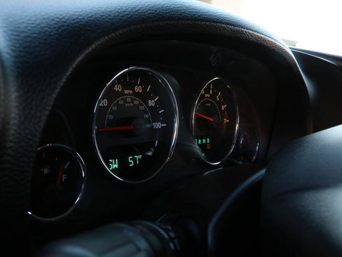 Used 2013 Jeep Wrangler Unlimited Sport image 21