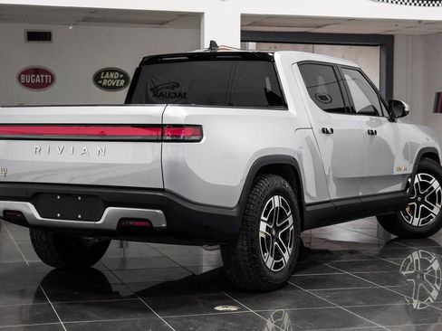 Used 2022 Rivian R1T Launch Edition image 12